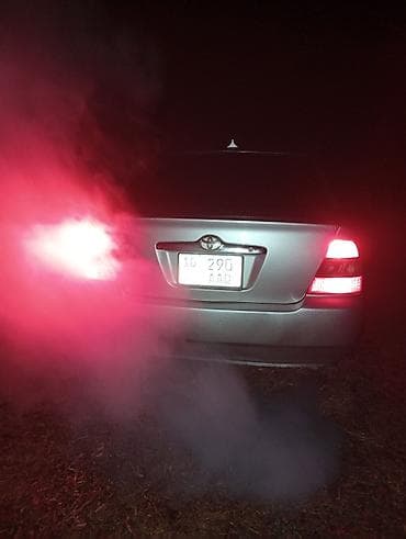 капот на е36: Toyota Corolla: 2000 г., Седан — 3