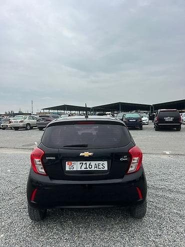 машине алам: Chevrolet Spark: 2018 г., 1 л, Автомат, Бензин, Хетчбек — 6