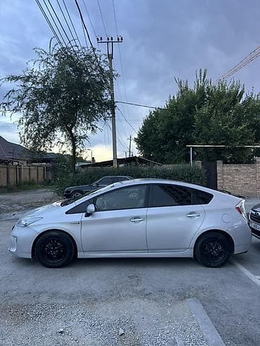134: Toyota Prius: 2015 г., 1.8 л, Вариатор, Гибрид, Хэтчбэк — 4