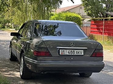 outback 2018: Mercedes-Benz W124: 1993 г., 3.2 л, Автомат, Газ, Седан — 4