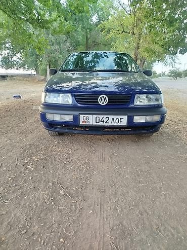 Volkswagen Passat: 1994 г., 1.8 л, Механика, Бензин, Седан