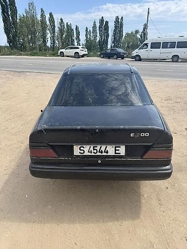 бар авто: Mercedes-Benz W124: 1989 г., 2 л, Кол менен иштөөчү, Бензин, Седан — 5