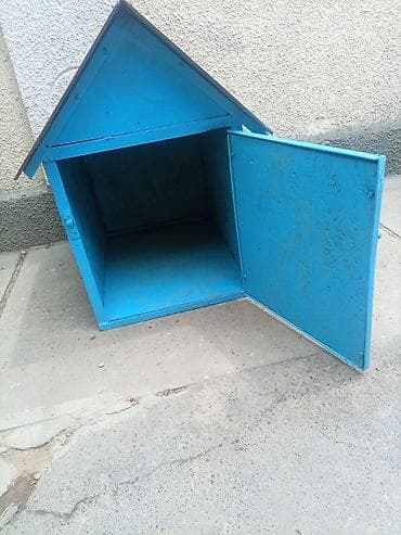 вальеры для собак: Продаю. хорошую. будку для.большой.средней.и.маленькой.подойдет — 1