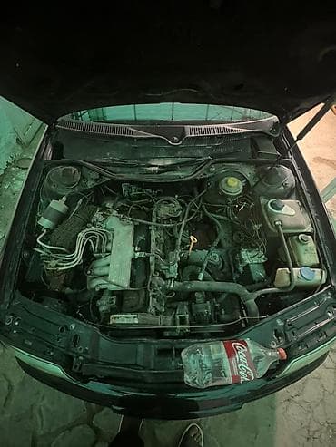 Audi 100: 1993 г., 2.3 л, Механика, Бензин, Седан — 6