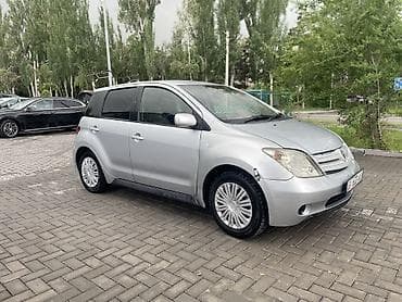 Toyota Ist: 2003 г., 1.3 л, Автомат, Бензин, Хэтчбэк