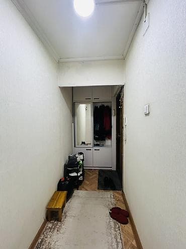 в корпусе 17: 1 комната, 33 м², 104 серия, 3 этаж — 9