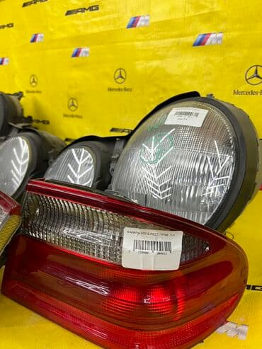 дополнительное освещение на авто: Передние - задние фары на Mercedes Benz w210 состояние отличное Все — 2