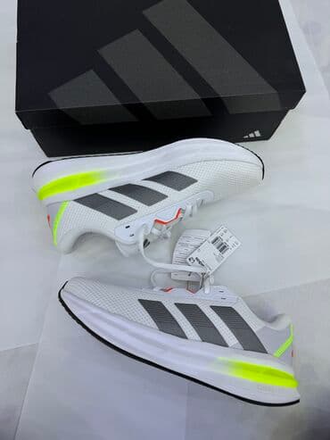 mango: Мужские кроссовки, 42.5, Adidas Originals, Новый, цвет - Белый, Самовывоз — 1