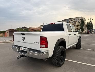 додж рем: RAM 1500 4x4, белый пикап Crew Cab Ключевые особенности: - Полный — 4