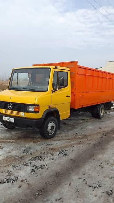 Транспорт: Грузовой автомобиль Mercedes-Benz с бортовой/фургонной платформой. - — 1