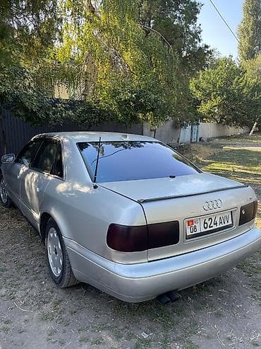 Audi A8: 1995 г., 4.2 л, Автомат, Бензин — 3