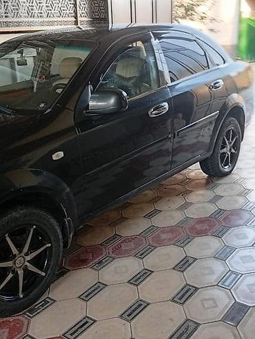 Унаа: Chevrolet Lacetti: 2010 г., 1.4 л, Кол менен иштөөчү, Бензин, Седан — 2