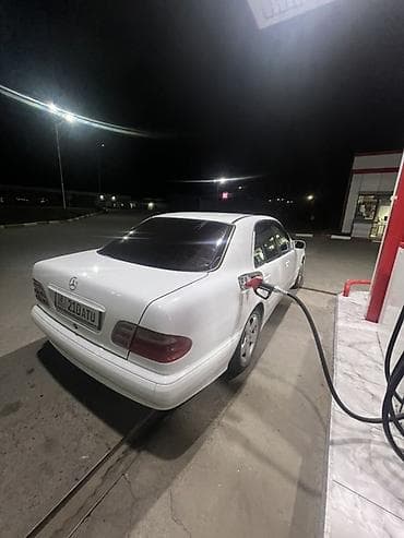 mercedes benz s220: Mercedes-Benz E-Class: 1999 г., 2.4 л, Механика, Бензин, Седан — 3