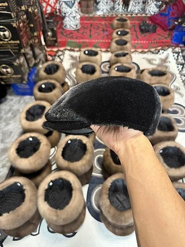 мужской шым: Кыргыз тебеией Мужские меховые шапки из нерпы Регланы В наличии все — 2