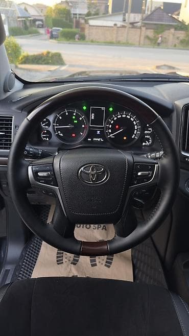 средний низкий: Toyota Land Cruiser: 2016 г., 4.6 л, Автомат, Бензин, Внедорожник — 9