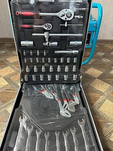 Сушилки: Бензиновый генератор Makita AV6500 - Тип: gasoline generator, запуск — 4