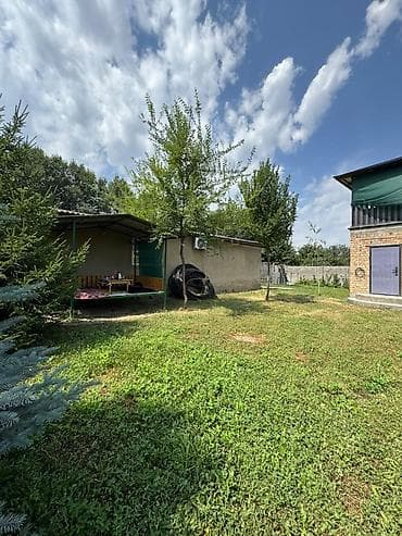 Үйлөр: ‼️🏡 ПРОДАЁТСЯ ДОМ С БОЛЬШИМ УГЛОВЫМ УЧАСТКОМ! 🏡‼️ 📍 с. Токбай, ул — 8