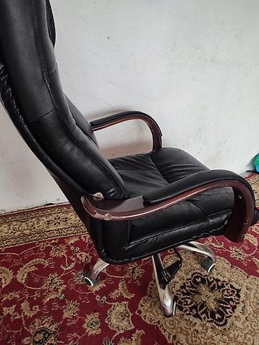 стул стандарт черный: Офисное кресло, С колесиками, цвет - Черный, Экокожа — 3