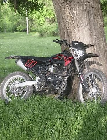 СРОЧНО. Продаю эндуро 300 кубов. Мотор - FMN175. Состояние хорошее