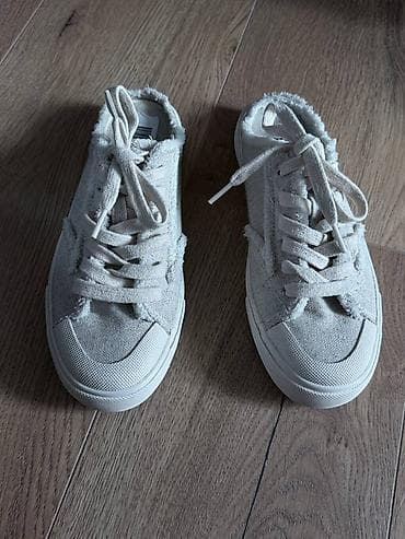 Цены окончательные ‼️ 1. Zara размер:36/ 1500с один выход отличное at lalafo.kg Цены окончательные ‼️ 1. Zara размер:36/ 1500с один выход отличное