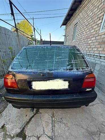 1000 к: Volkswagen Golf: 1994 г., 1.8 л, Ручные, Бензин, Хэтчбэк — 2