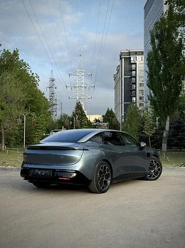 автомобиль тесла: Zeekr 007: 0.1 л | 2024 г. Седан — 3