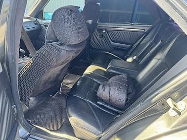 аудио касеты: Mercedes-Benz C-Class: 1994 г., 2.2 л, Автомат, Бензин, Седан — 6