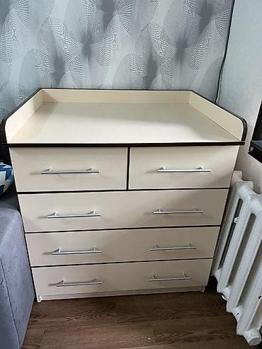 Полки, стеллажи: Пеленальный стол, Б/у, ЛДСП — 1