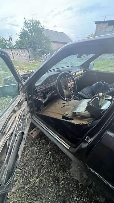 крыло переднее мерседес w210: Mercedes-Benz W124: 1992 г., Седан — 4