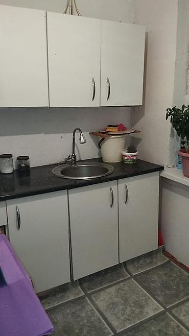 Квартиры: 3 комнаты, 58 м², 105 серия, 4 этаж, Косметический ремонт — 4