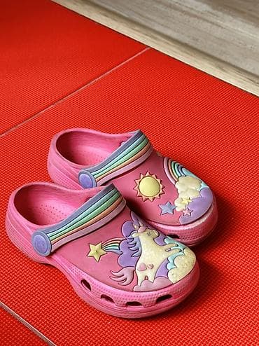 Школьная форма: Детские сабо (кроксы) розовые с объемным принтом - Тематика: единорог — 5