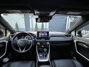 ls 300: Toyota RAV4: 2019 г., 2.5 л, Гибрид — 5