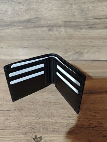 найден кошелек: Портмоне 
Натуральная кожа — 3