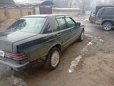 бампер на 124 мерс: Mercedes-Benz 190: 1987 г., 2.3 л, Ручные, Бензин, Седан — 1