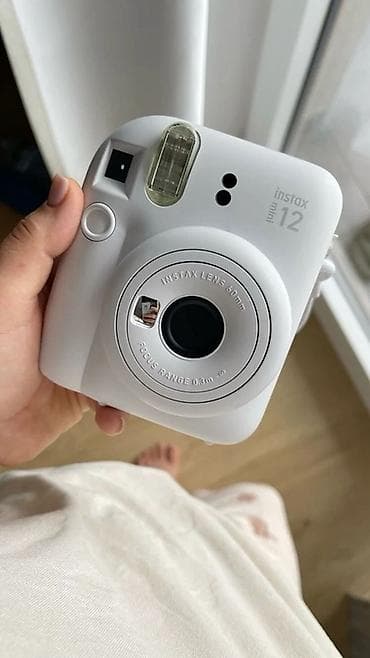 Техника и электроника: Fujifilm Instax Mini 12 — мгновенная камера белого цвета. Основные — 3