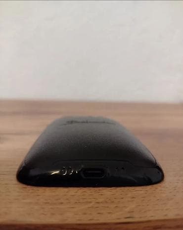 3 мик: В отличном состоянии. Использовался с защитным стеклом. Без сколов и — 7