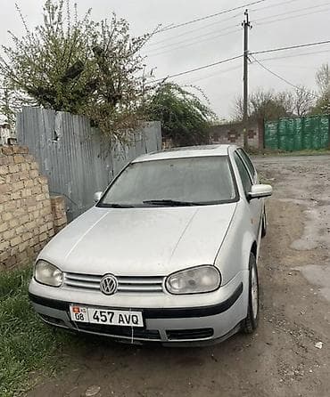 Volkswagen Golf: 1998 г., 1.6 л, Механика, Бензин, Хэтчбэк
