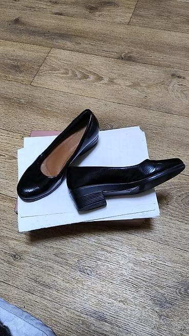 ecco 37 38: Продаю туфли в хорошем состоянии. Размер 37,5-38. Реальному — 1