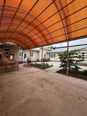 Продается!Просторный частный дом с большим навесом во дворе Город Ош