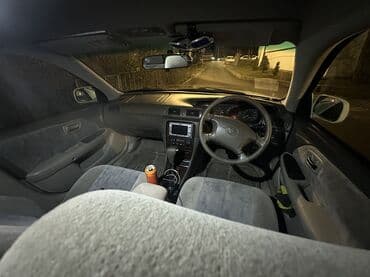 Паркет: Toyota Camry: 2001 г., 2.2 л, Автомат, Бензин, Седан — 4