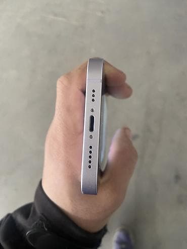 ipad 7: IPhone 14, Белый — 3