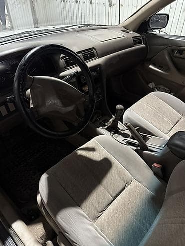 70 200: Toyota Camry: 1999 г., 2.2 л, Механика, Бензин, Седан — 3