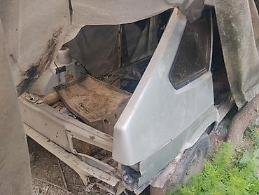 Автозапчасти б/у на разбор Предлагается набор кузовных и салонных — 3