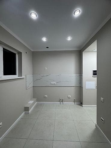 5 микрорайон: 1 комната, 13 м², 106 серия улучшенная, Цокольный этаж этаж, Дизайнерский ремонт — 5