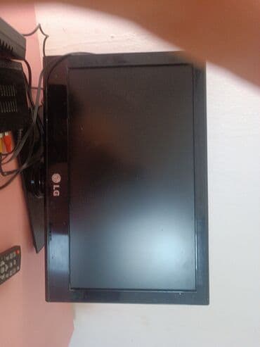 Телевизор рабочий с домашним антенной 3000