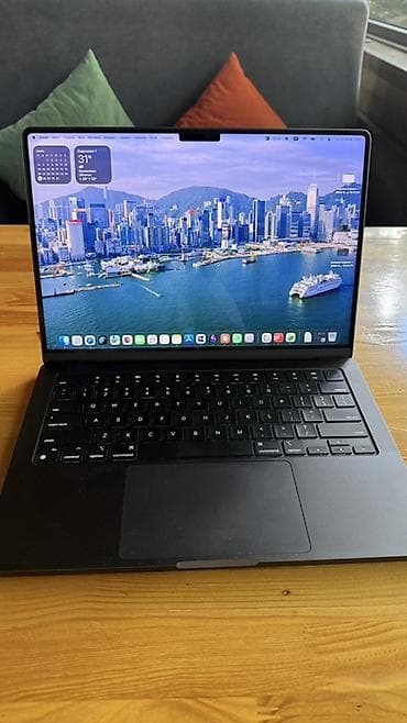 Apple MacBook Pro 14" (ноябрь 2024) Характеристики: - Чип: Apple M4
