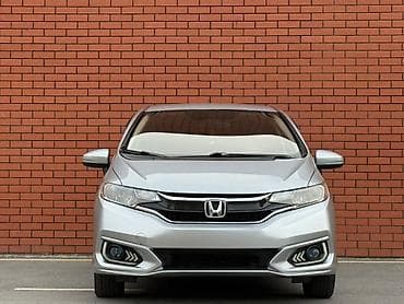 Унаа: Honda Fit: 2017 г., 1.5 л, Кол менен иштөөчү, Бензин, Хетчбек — 2