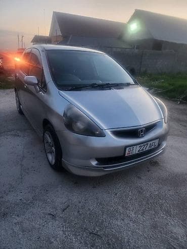 kia venga: Honda Fit: 2003 г., 1.3 л, Автомат, Бензин, Хэтчбэк — 7