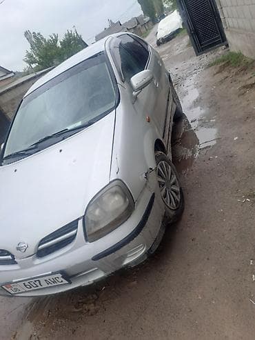 Продажа авто: Nissan Almera Tino: 2001 г., 1.8 л, Ручные, Бензин, Хэтчбэк — 2