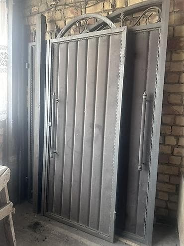 коплект: Продается ворота бордового цвета размеры стандарт Металлические — 1